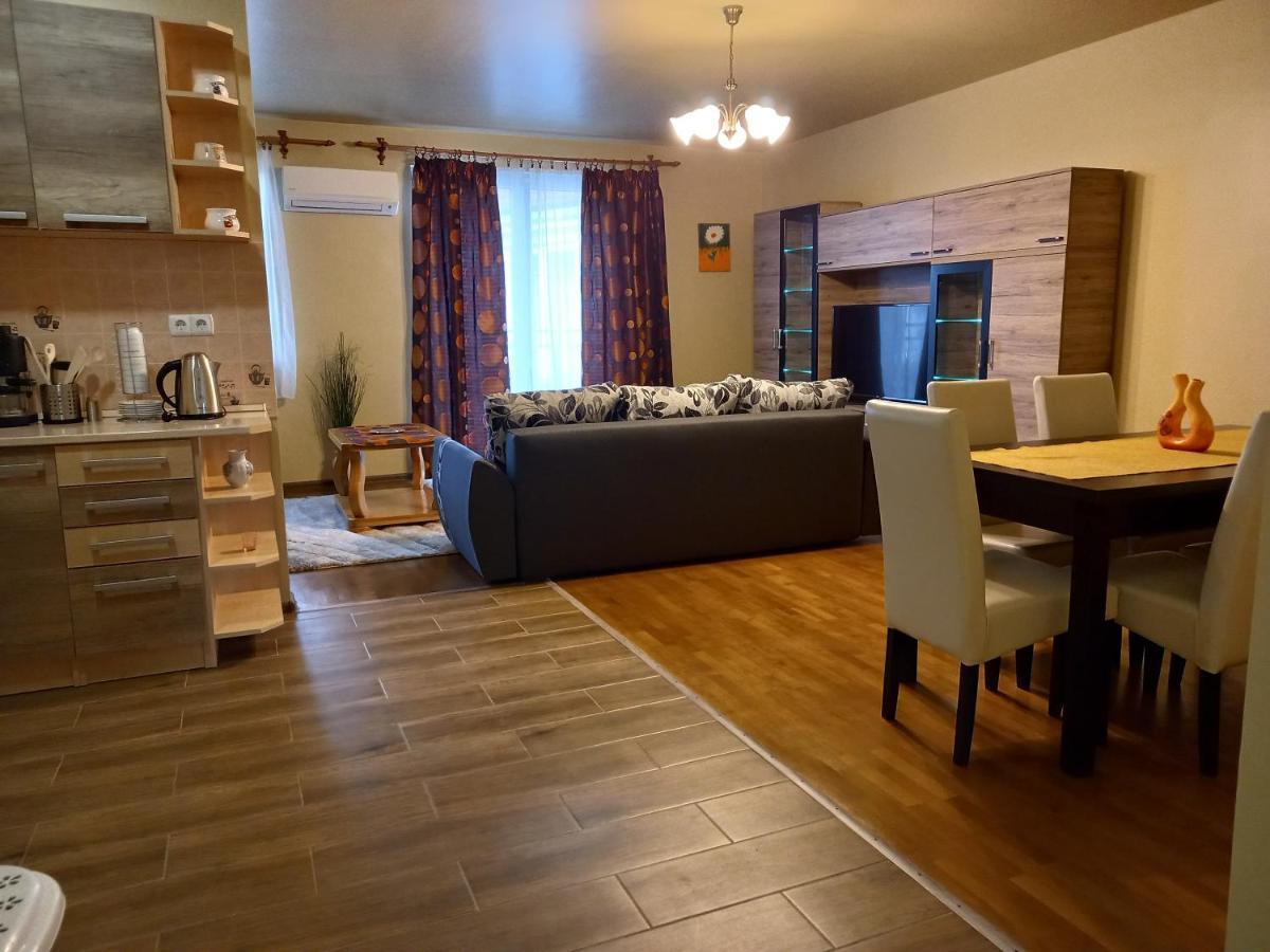 Thermal apartman Hajduszoboszlo Bagian luar foto